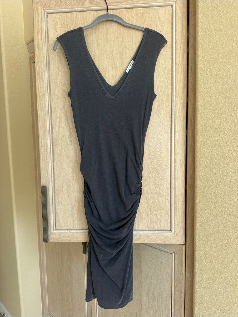 Sleeveless V-Neck Ruched Midi Dress - Black